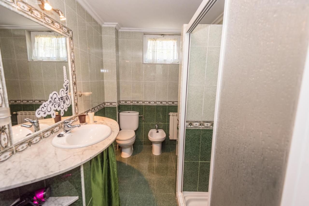 Apartamentos Rurales "La Torre" Y "El Pielago" Gamones ภายนอก รูปภาพ